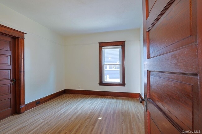 Building Photo - 34 Lagrange Ave