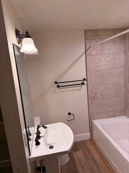 Master bedroom bathroom - 530 W 900 S