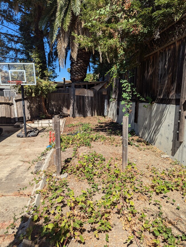 Fenced backyard for privacy and family enjoyment - 9512 Hillside St