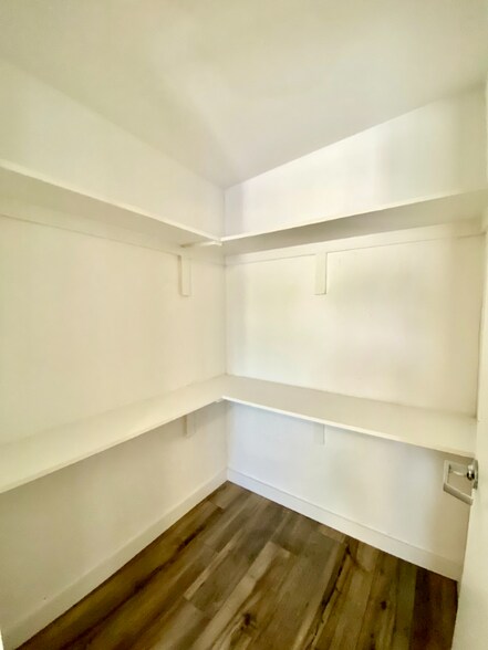 Building Photo - 109 Harmons Way