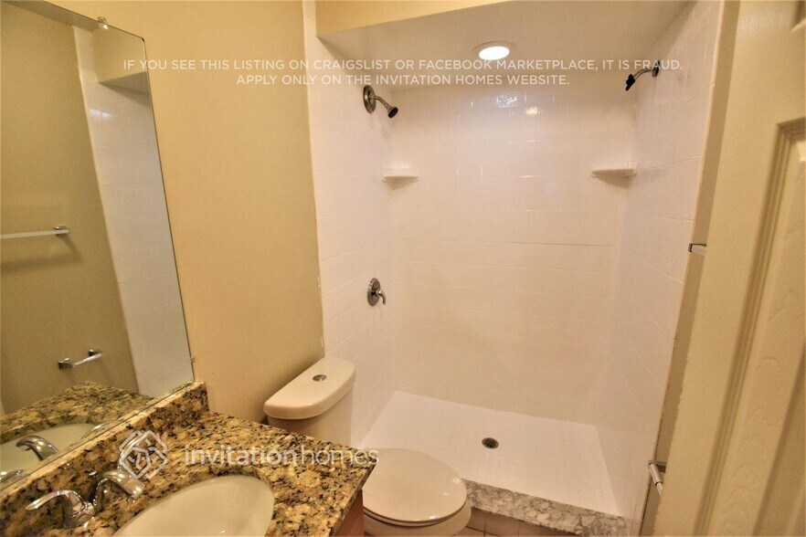 Building Photo - 992 Union St