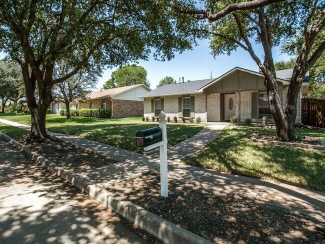 Primary Photo - 901 Goodwin Dr