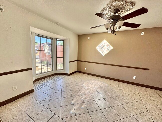 Building Photo - 210 Leon Ave