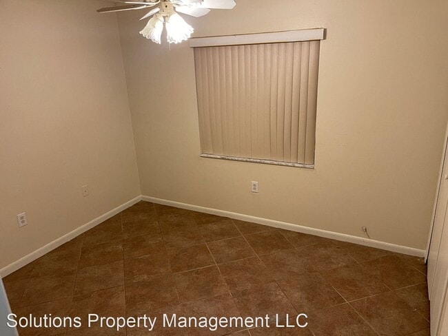 Building Photo - 3 br, 2 bath House - 3728 S SHERWOOD CIR