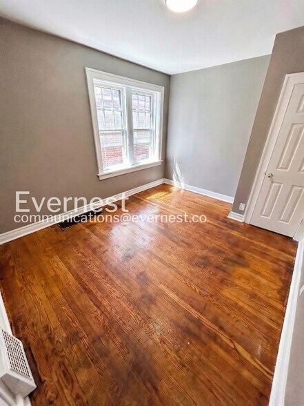 Building Photo - 5932 Floy Ave