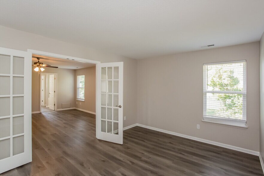Building Photo - 7018 Oldham Dr