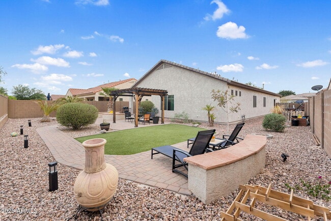 Building Photo - 6550 W Desert Blossom Way