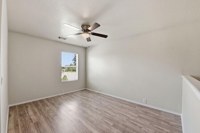 Building Photo - 9631 Coyote Creek Dr