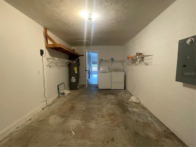 Building Photo - 6806 S Gabrielle St