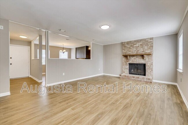 Building Photo - 3606 Cameron Dr