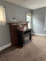 Building Photo - 5 Beverly Ave