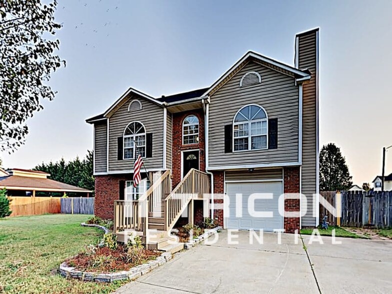 Primary Photo - 4410 Fawnbrook Ave SW