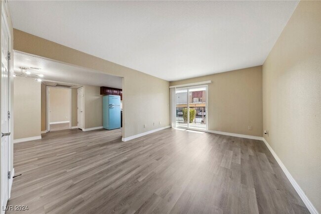 Building Photo - 4921 Indian River Dr