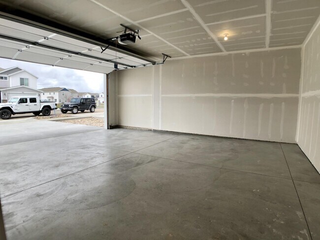 Building Photo - 433 S 1400 E