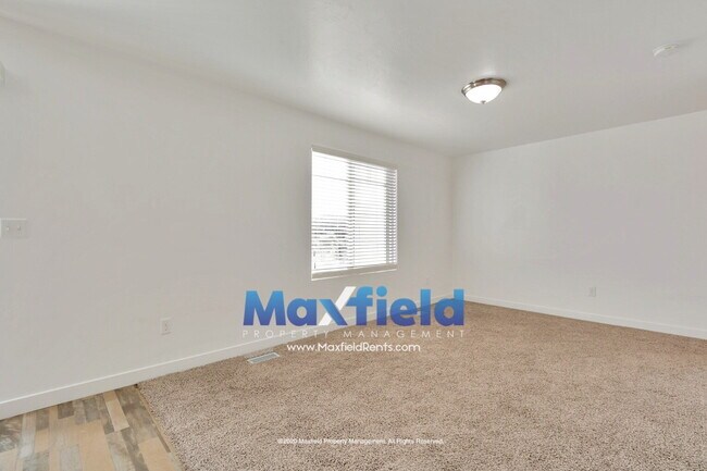 Building Photo - Beautiful Townhouse in Draper - 3 BD 2.5 BA 2 GA - 2250 Square Feet