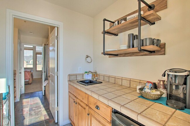 Building Photo - 3524 N Fox Run Dr