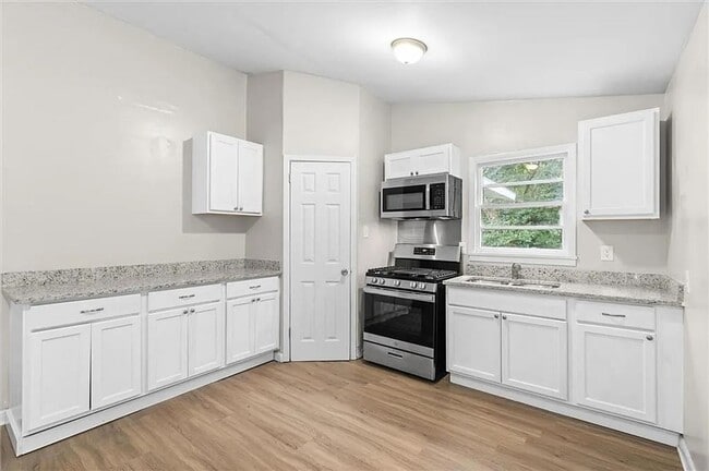 Building Photo - 3 bed 1.5 bath Stunner in Mobile