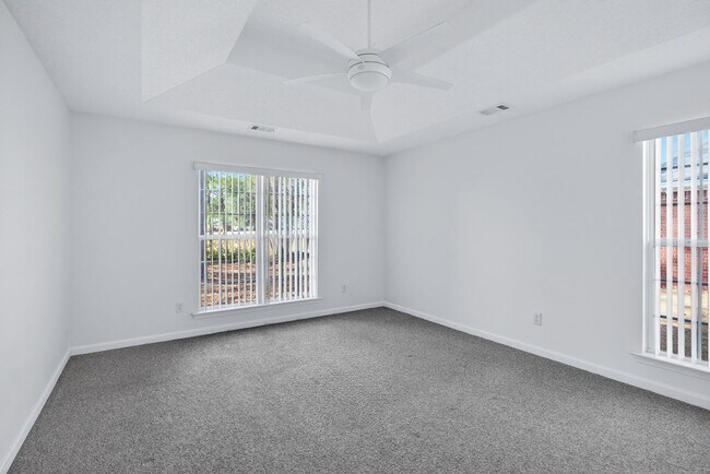 Building Photo - 568 Marshview Dr