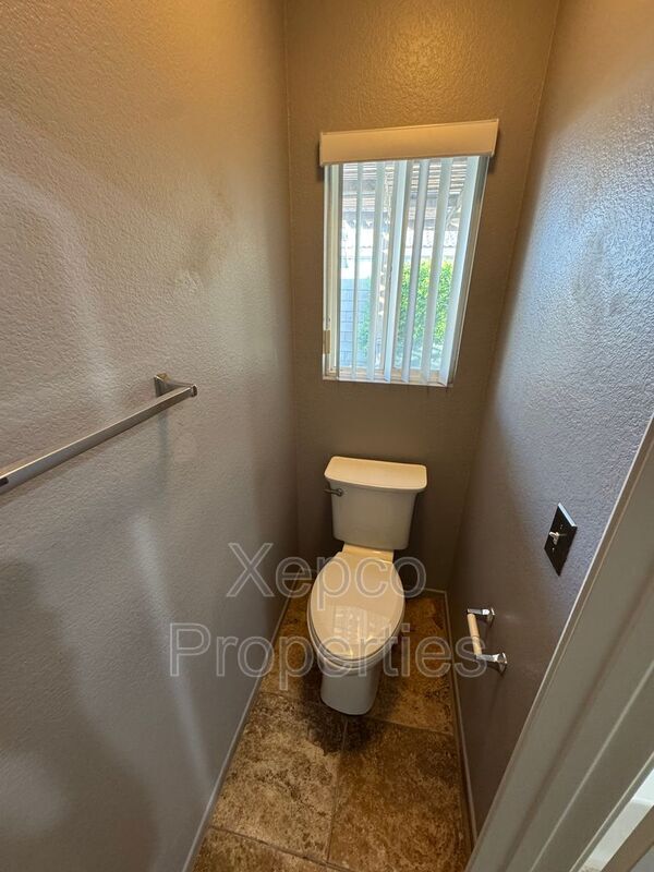 Building Photo - 82143 Pinyon Ave