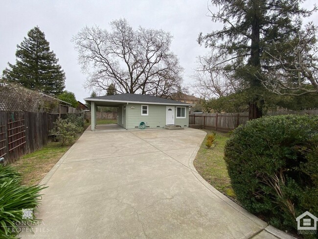 Building Photo - 1 Bedroom House on Sonoma's Westside