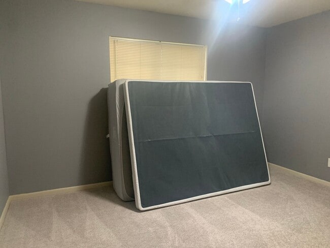 Building Photo - REMODELED SPACIOUS SOUTH BOSSIER HOME.