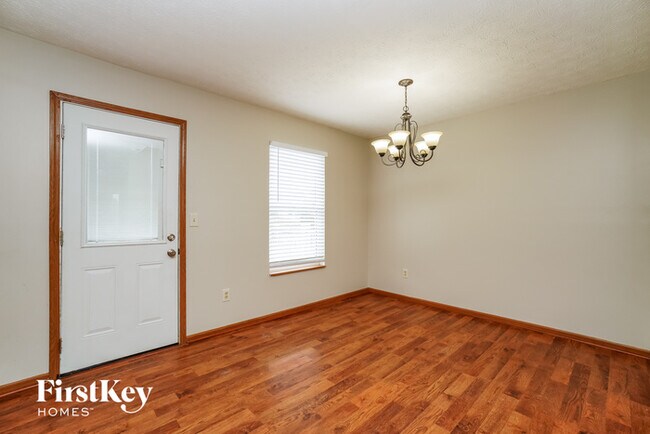 Building Photo - 500 McPherson Dr