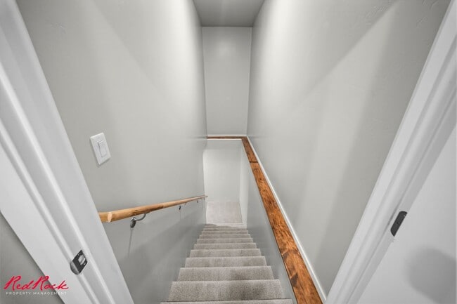 Building Photo - Beautiful and Modern 5 Bedroom Home in Cedar City!