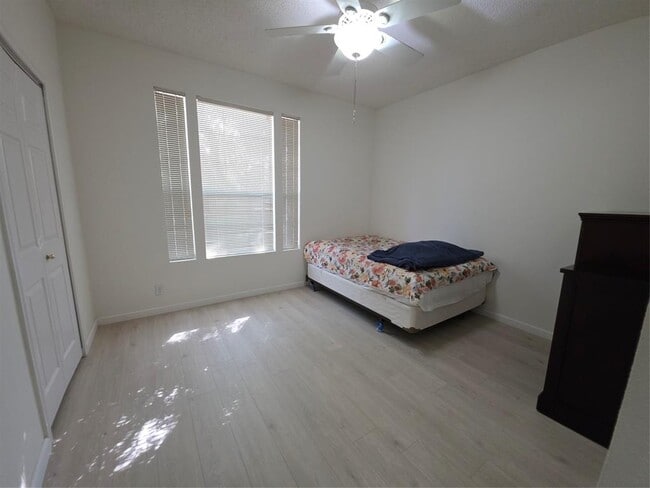 Building Photo - 16800 Tomcat Dr