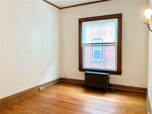 Building Photo - 242 Bryant St