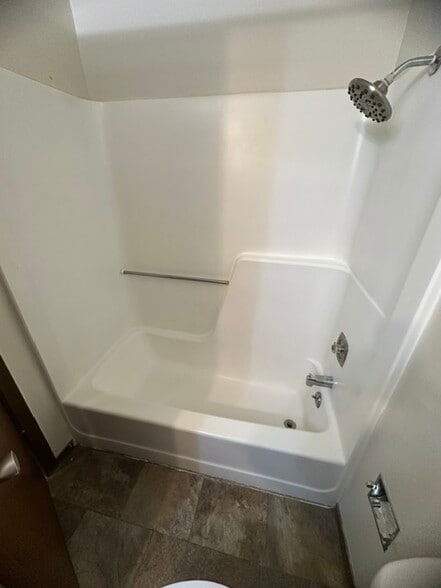 Building Photo - 2001 19th Ave W