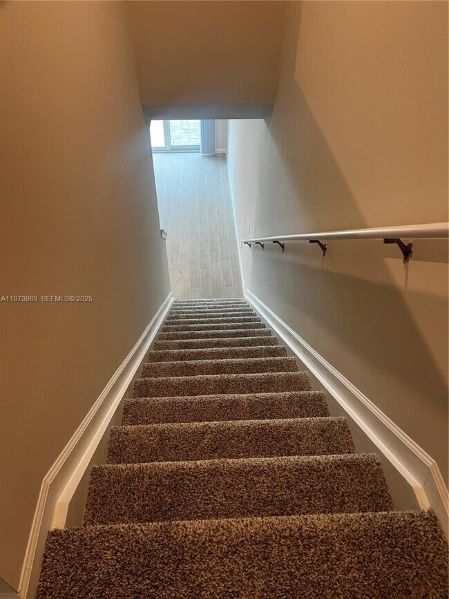 Building Photo - 478 Salisbury Cir