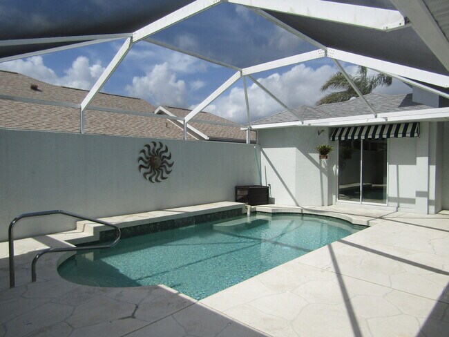 Building Photo - 198 Venice Palms Blvd