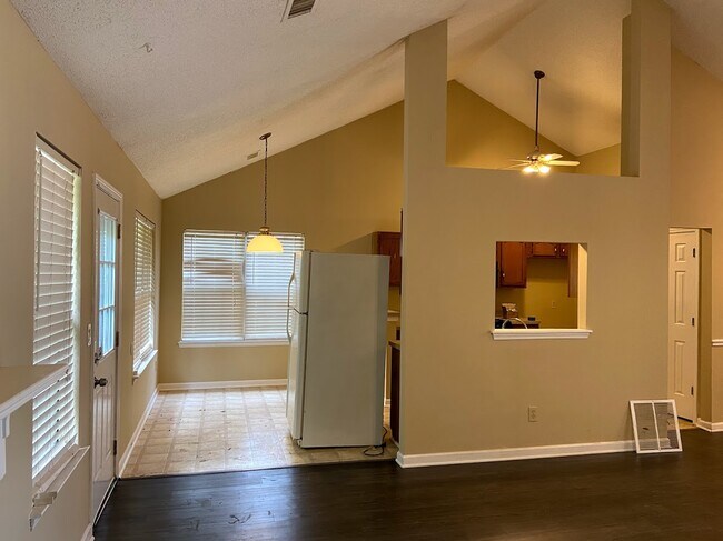 Building Photo - 2111 Boone Pl