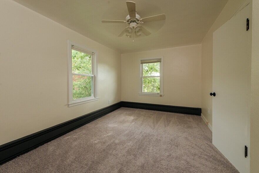 Bedroom #1 - 209 Kedzie St