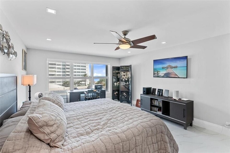 Building Photo - 3900 Galt Ocean Dr