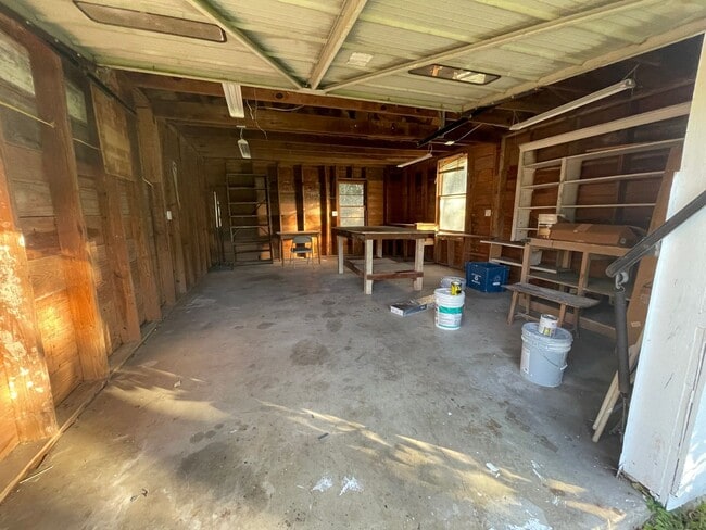 Building Photo - 1306 N 42nd St