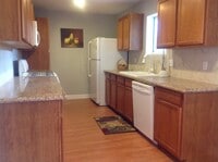 Building Photo - 7427 Tanager St