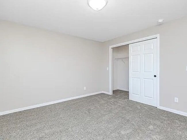 Building Photo - 303 Willow St