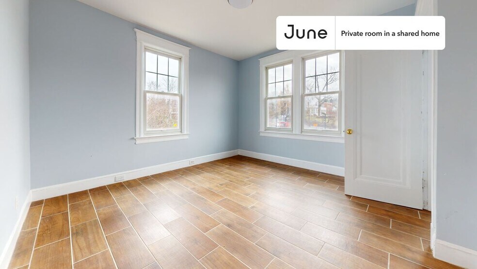 Building Photo - Private bedroom in 7 bed/6 bath Home