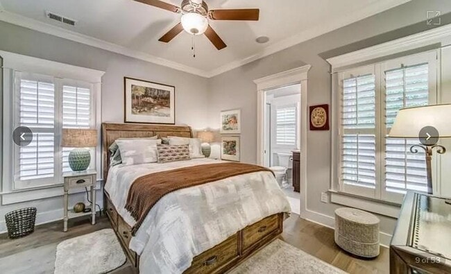 Building Photo - 830 Grove Bnd