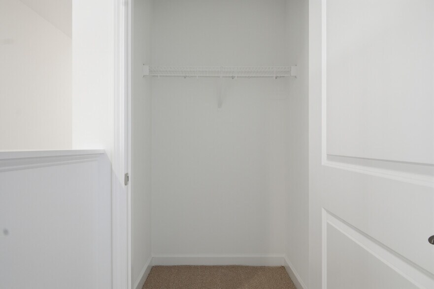 Building Photo - 4049 Emilia Way