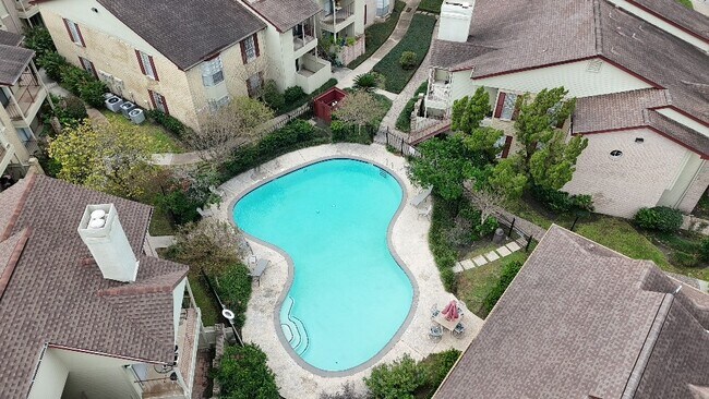 Building Photo - 2120 El Paseo St