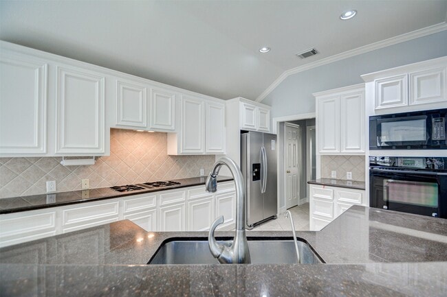 Building Photo - 3223 Logan Crest Ct