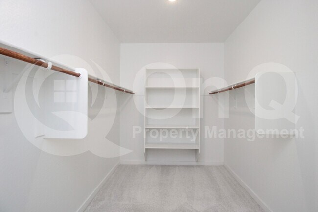 Building Photo - 670 S Jacana Ln