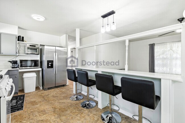 Building Photo - 7023 Westville Dr