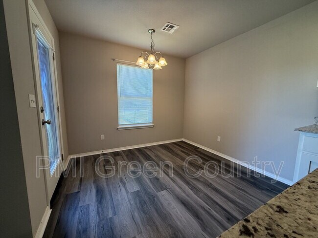 Building Photo - 14709 N 46th W Ave