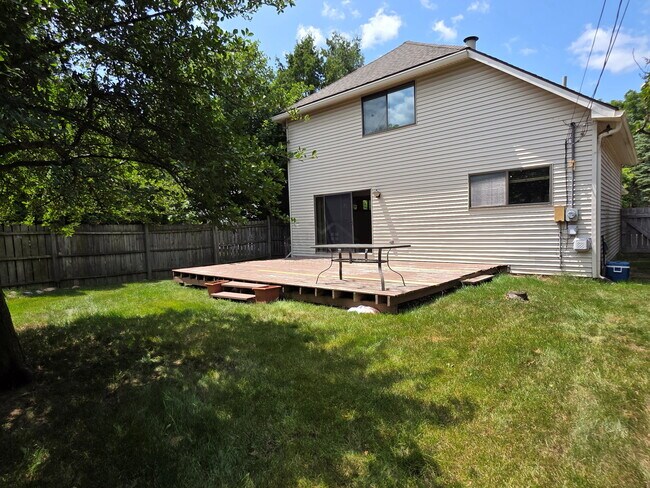 Building Photo - 1039 Cobalt St