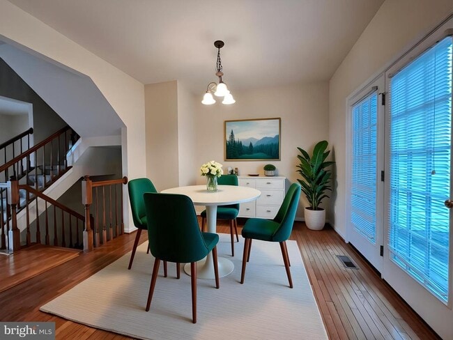 Building Photo - 10168 Elgin Way