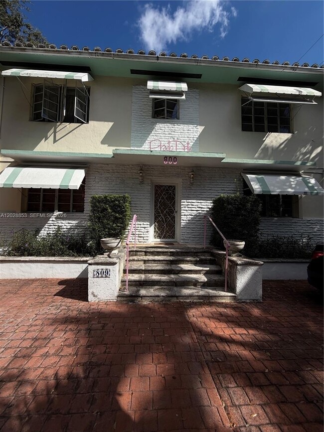 Building Photo - 809 Ferdinand St