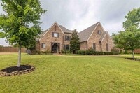 Building Photo - 1357 Carmony St